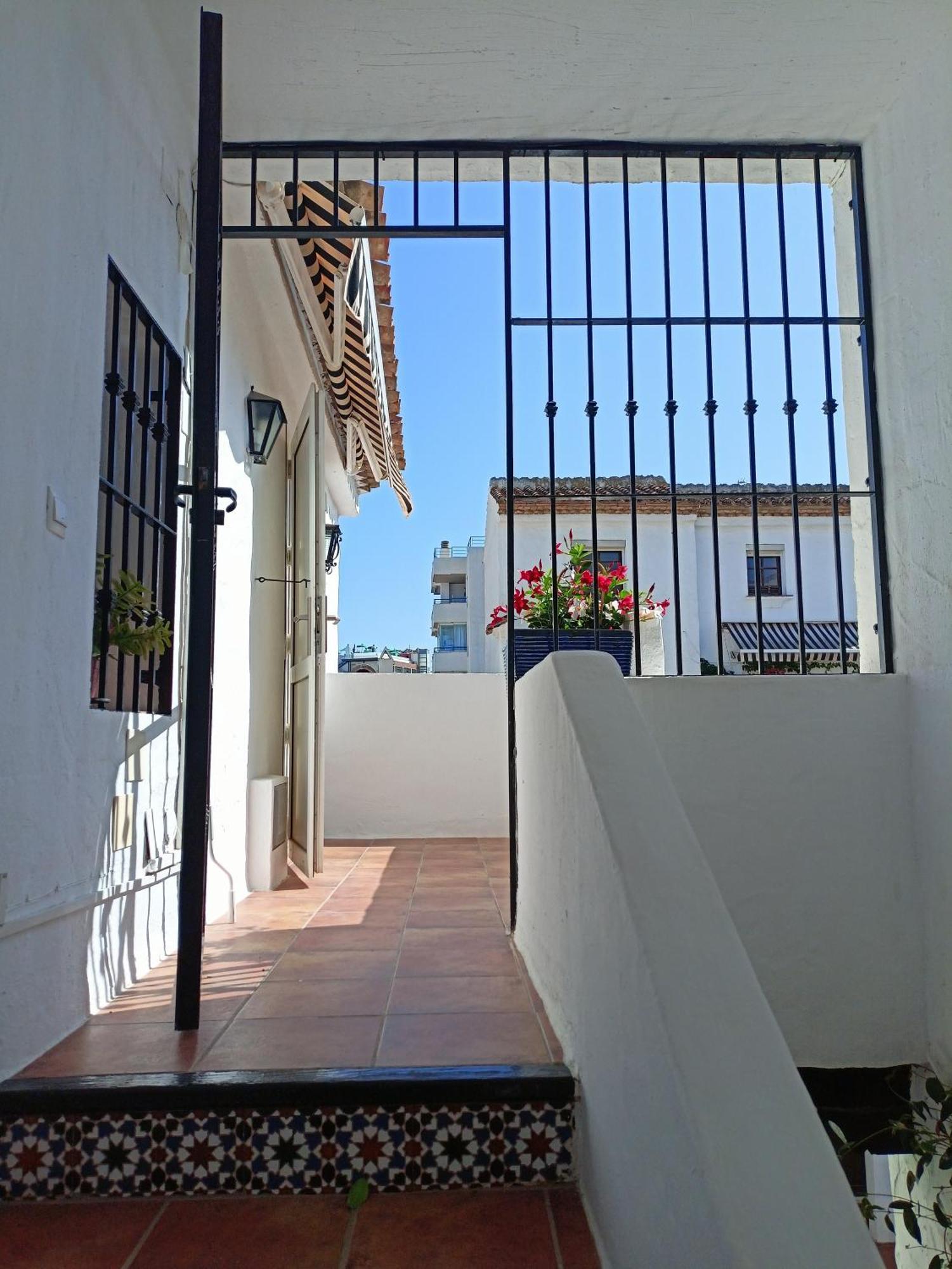 Pura Vida Apartment Torremolinos Exterior photo
